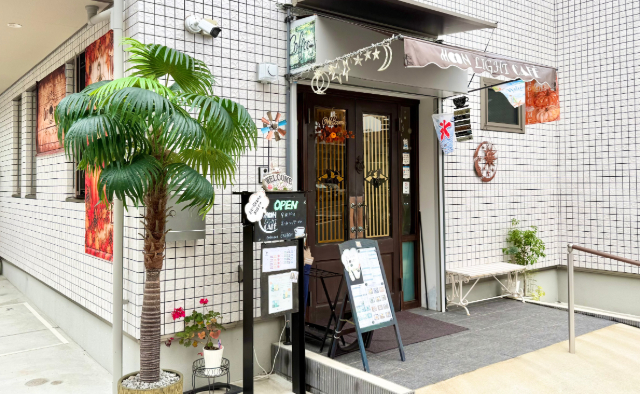 カフェスイーツ特集〈MOON LIGHT CAFE〉特集