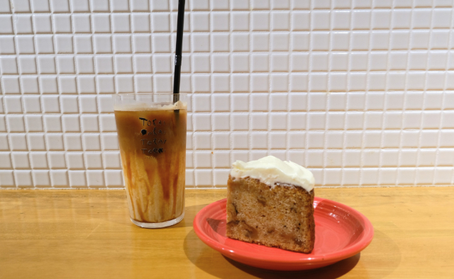 カフェスイーツ特集〈夜はお酒。昼はコーヒー。torai〉特集