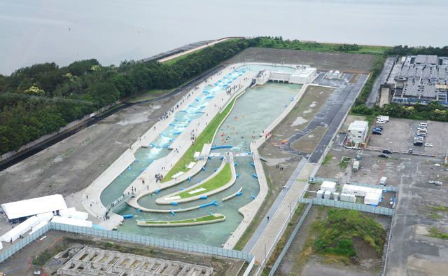 新左近川親水公園でカヌー体験　特集