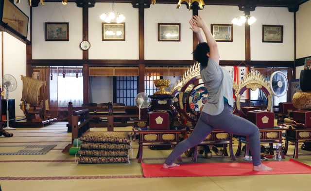 アクティビティを楽しむ休日「寺ヨガ」妙勝寺