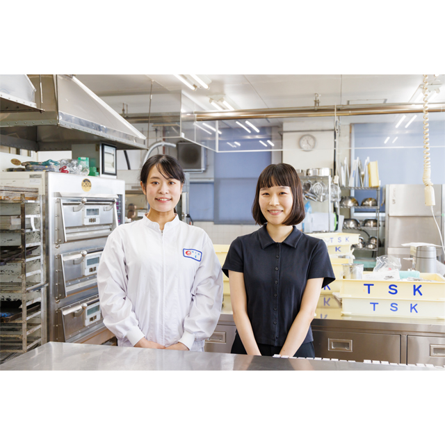 月島食品工業株式会社　橘有咲さん　原田京さん