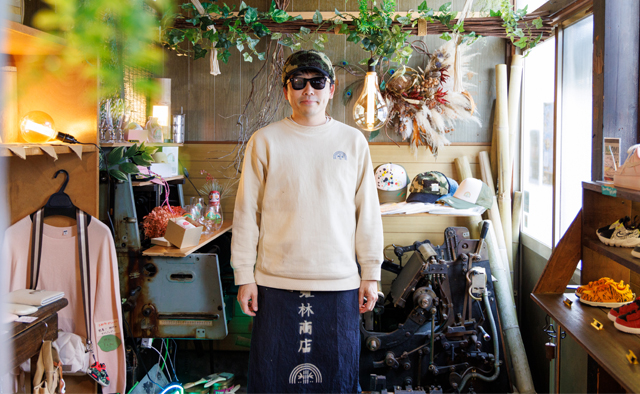 THE RAINBOW BAMBOO Art gallery 虹林竹男さん