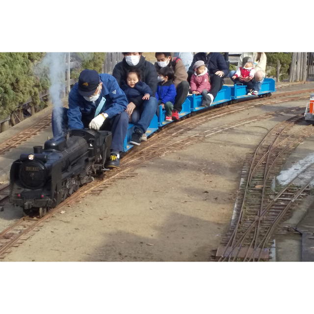 休日は癒しの公園で〈駅前公園〉