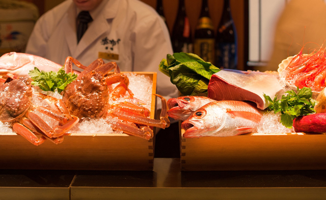 期間限定で特別メニューを堪能!日本テレビ「ぐるぐるナインティナイン」の「グルメチキンレース・ゴチになります!」を浦安ブライトンホテル東京ベイ「季布や」にて開催